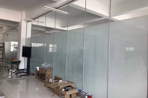 铝型材玻璃隔断