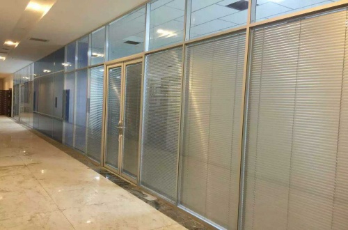 铝型材玻璃隔断